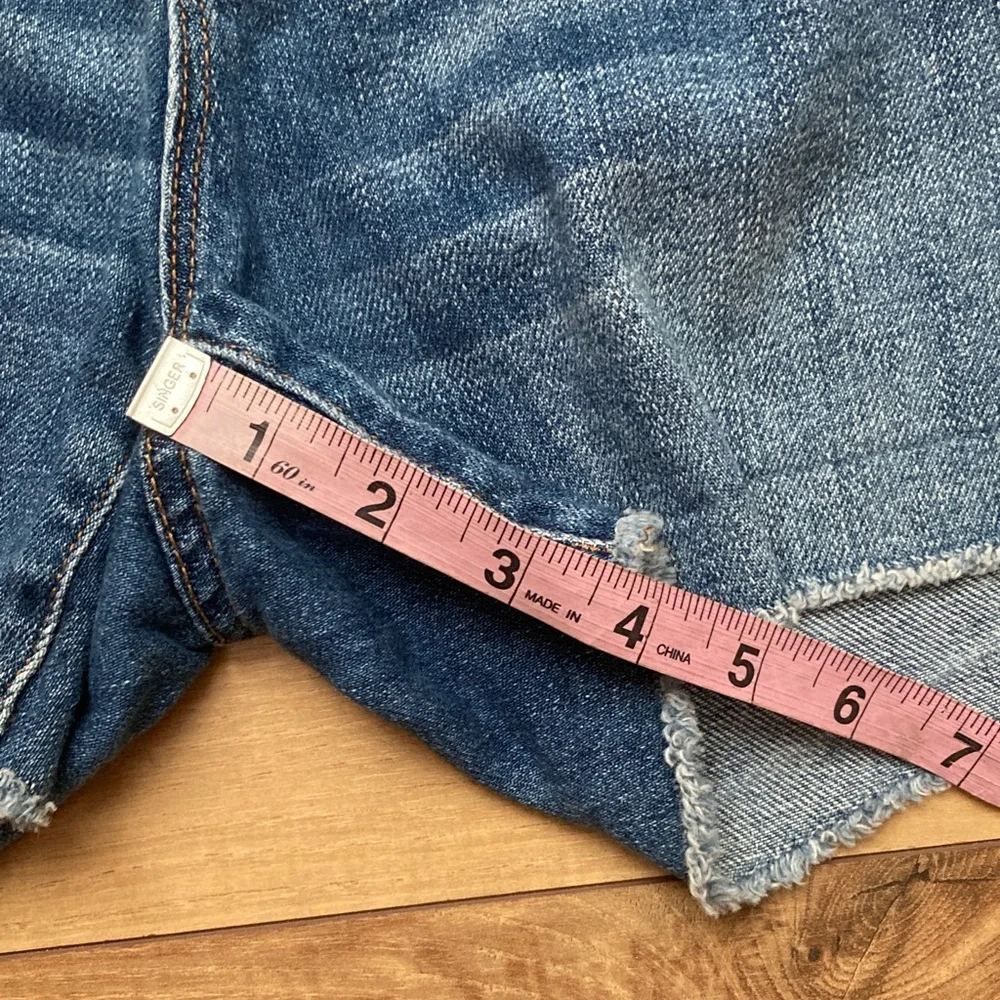 J Crew Raw Hem Medium Wash Jean Shorte
